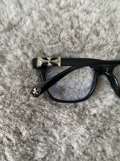 YK x Noir Black